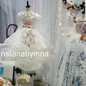 brand new handmade flower girl dress made by milanabyinna